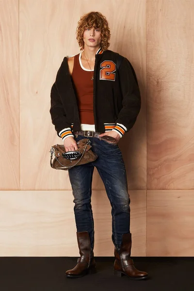 Look 10